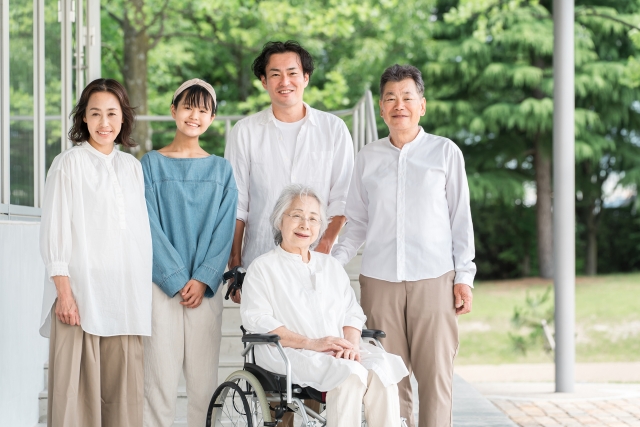 年末年始は高齢者施設への引越し・入居が増えるって本当？注意点はある？