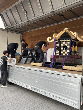 ヤフーニュース（ITmediaビジネス）に「崖っぷち運送会社が見つけた『空白地帯』を埋めるサービス」と題して紹介されました。